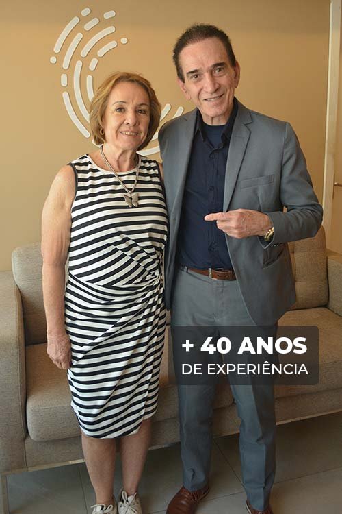 Dr Eduardo Pinho Tavares com paciente Marta que fez tratamento de emagrecimento e qualidade de vida